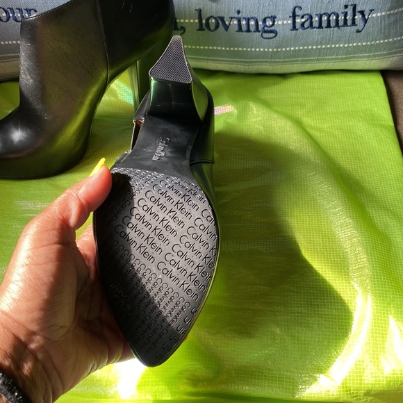 Woman’s Calvin Klein Heel Boots Black 8.5 - Picture 7 of 10